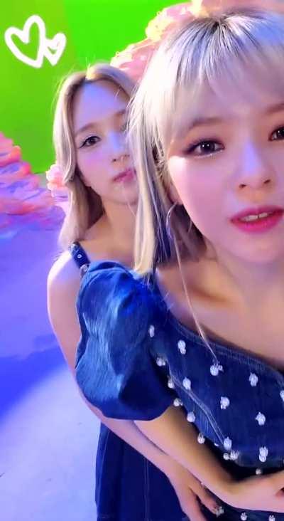 Jeongyeon kiss (ft. Mina)