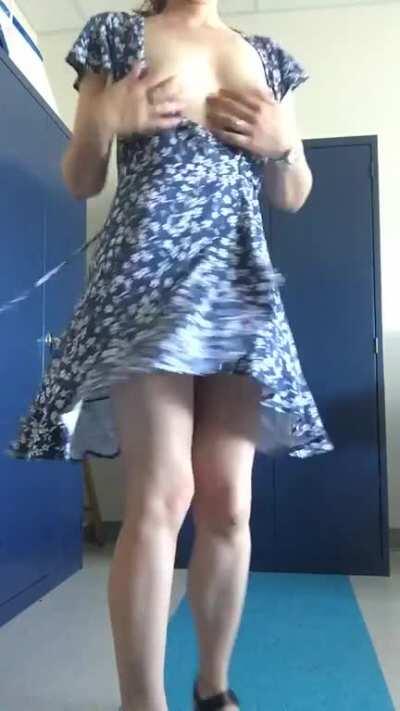 Here is the last striptease in my classroom to celebrate the end of this weird school year