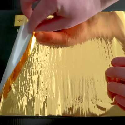 Esse povo gasta grana com coisa besta kkkk