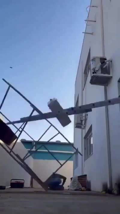 Installing airco unit alone without proper equipment