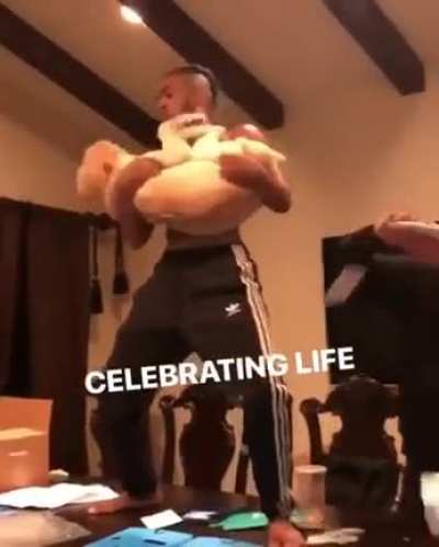 X vibing to Die Lit 😁