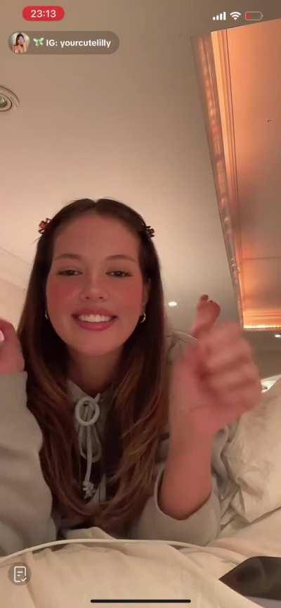 thecutestlilly - Just stumbled on this gem - cute soles and hj motion - awesome lol