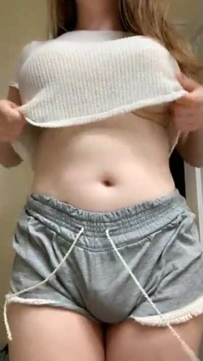 I might be a girl but I really like topping bussy