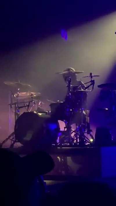 Twenty One Pilots covering the Halo theme last night in Boston.