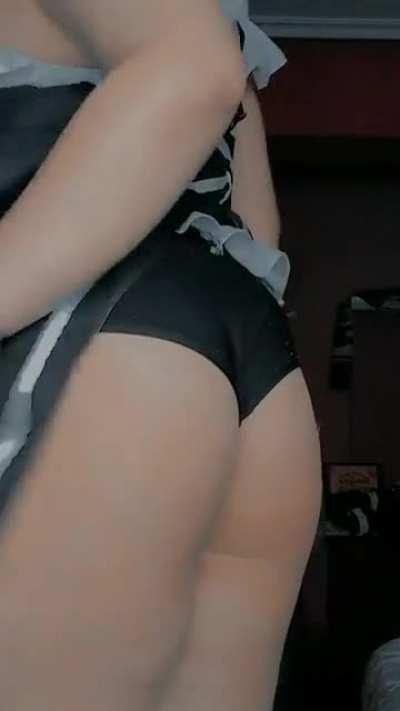 Do you like my maid Outfit?