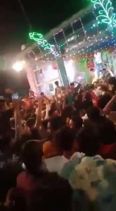MP: Crowd chants ‘Pakistan Zindabad’ during Muharram procession in Ujjain. The Muharram procession in Ujjain was stopped by the police owing to Covid-19 norms, this made the crowd angry and they shouted Pakistan Zindabad slogans