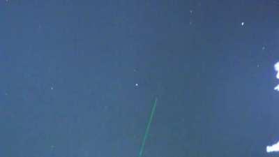 Airborne Object performs sharp maneuver after laser pointer directly hits in Big Bear Lake, California