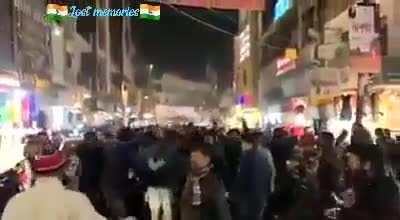 Delhi citizens protest against farmers in support of Delhi police