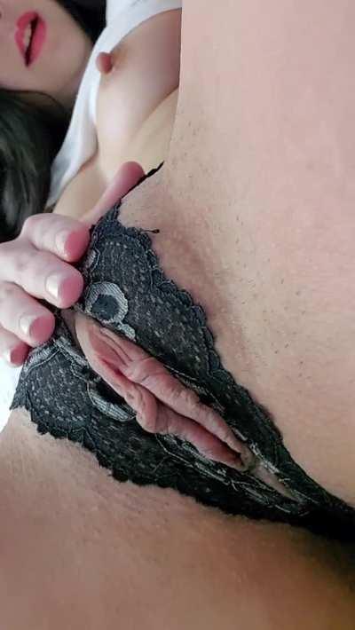 Let's get over this hump of a day with some sexy fun! [sext][rate][vid] ❤️