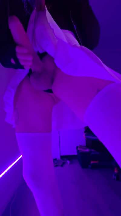 We are on a date and this peeks out from my skirt 😇