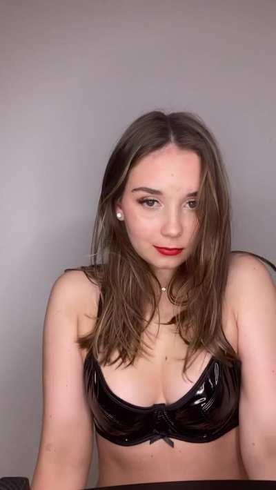 would make my day if at least one person loved my tits 🙈