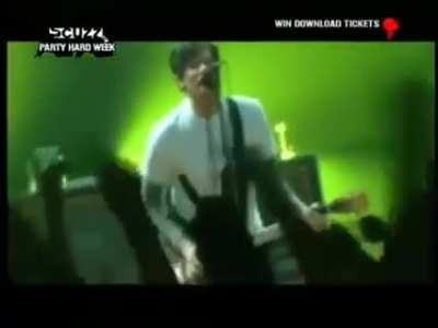 That one time blink-182 tried to play Family Reunion on MTV