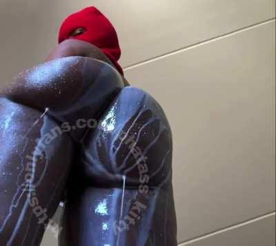 Open your mouth, stick your tongue out and drink up all this milk 🥛