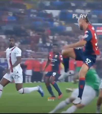 Giroud with a no look save