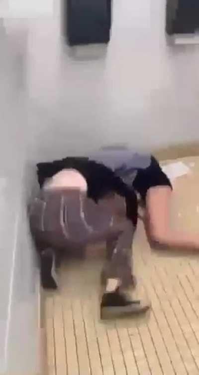 Girl in grey was talking shit about blondes bf