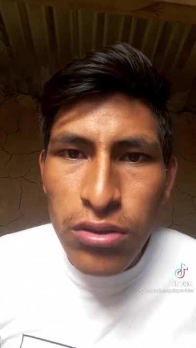 Al parecer no queremos que sea presidente porque es pobre 🤷🏾‍♂️🤦🏾‍♂️