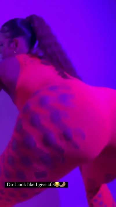 Amirah dyme in orange 