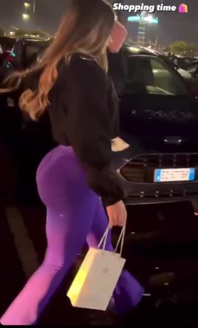 Her walk is hypnotic