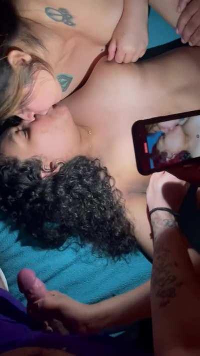 This older couple was fucking me so good infront of my hubby 🥰😋