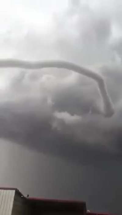 🔥 A tornado forming in Chihuahua, Mexico (2017).