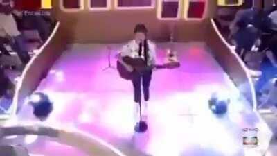 E quem disse que branco não toca samba?😎😎😎😎😎😎😎