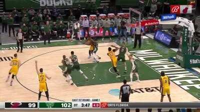 [Highlight] Duncan Robinsons 7th triple ties it (Lurker5719263845)