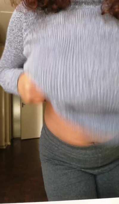 Who ordered Indian with a side of breast? 😋 Because dinner is served 🎤 [drop]