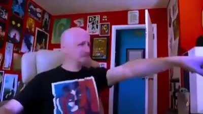 El autista cuando ve a alguien diciendo maricón en el chat