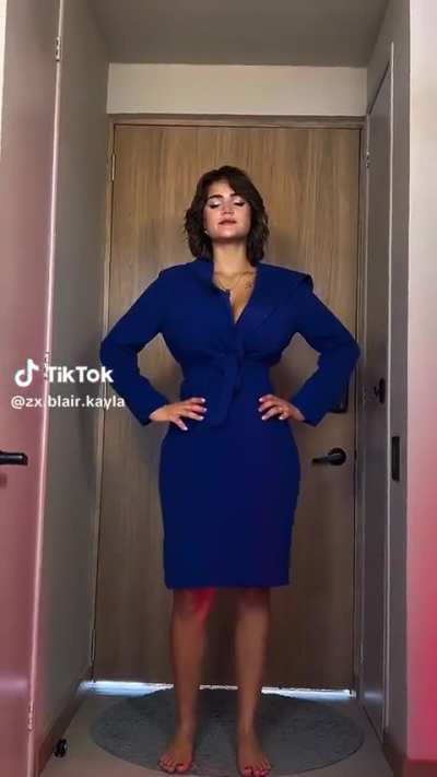 Superwoman cosplay transition