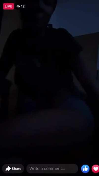 Jojo and her friends her ass so fat low key 😩😍😍