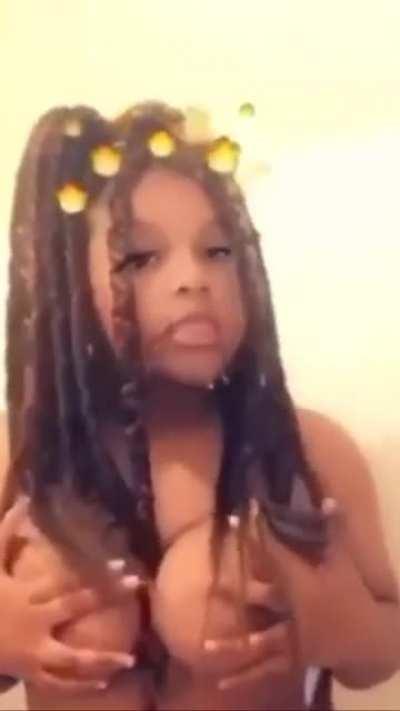 add her snap @LayLaa327 to buy more content of her ❤️!