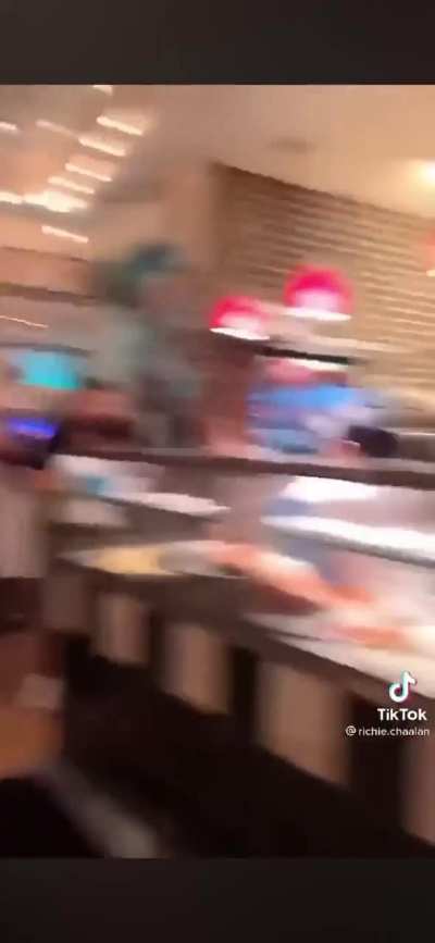 Group of lads in (NY) freak out over no sausage and mushroom pizza. Short, explosive and all sorts of kitchen equipment used. 4/5