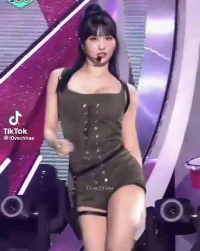 Just walk Momo and I'm already in love ❤️