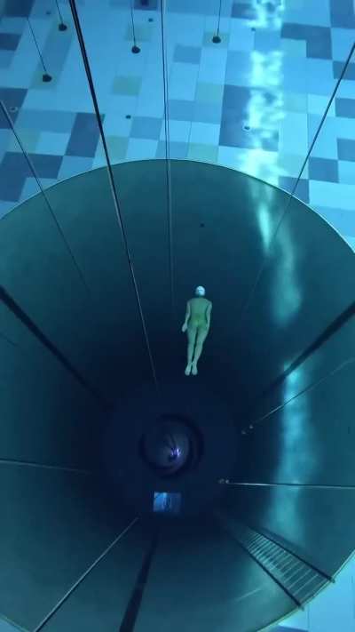 🏊‍♂️ A Girl Diving In A Dive Training Pool 🥽 👙