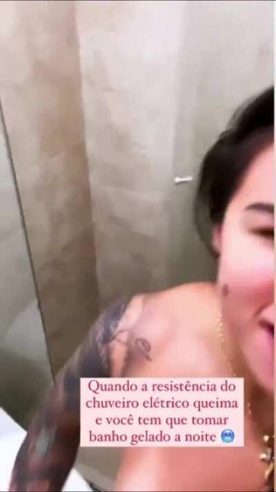 Claudia Gadelha’s Instagram Story 😍