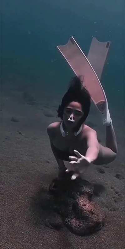 Andrea Brillantes zoomed-in 😁