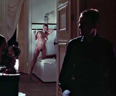 Polly Walker in 8½ Women (1999)