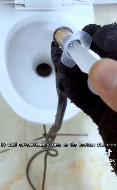 Best way to pee in winter