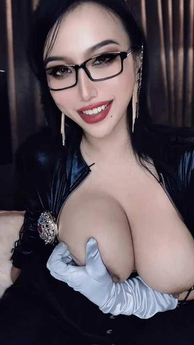 Drop a 💜 if My Bayonetta cosplay still turns you on