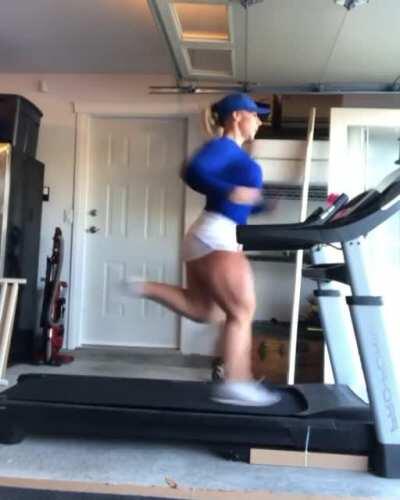 GEEZUZZ HORSELEGZ!!!!!