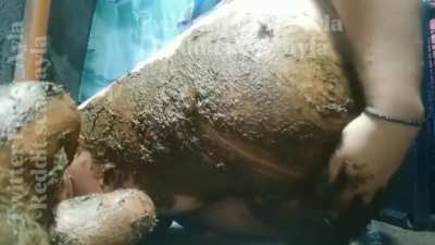 Poop and feet, a perfect combination [F]