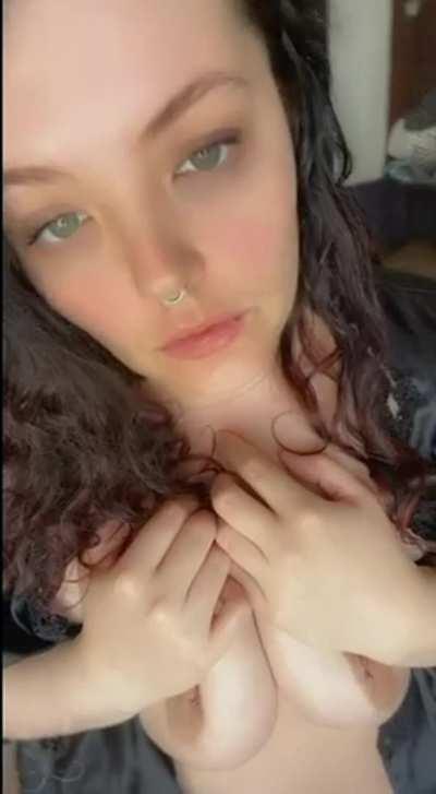 Just a few more days left of my promo so come check out my page and see me playing with my big natural pierced tits