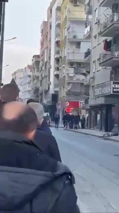 A man in Turkiye-Manisa first kills his ex-wife and then shoots him under his own chin with a shotgun. He's not dead. And he's in pain, asking for help. The woman died at the scene.