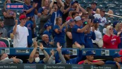 [Highlight] Javy sends a 2 run shot express to put the Cubs on the board, his 15th hr and just the 3rd hr Taijuan Walker has given up on the year.