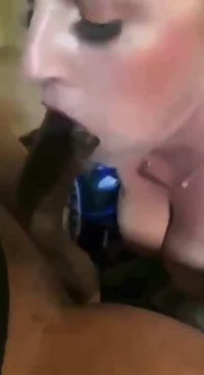 Mom of two hasn't forgotten how to throat big cocks 😈😈