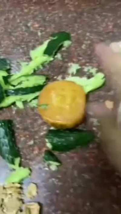 Name: Chinese hard pie. Damage: 3590(MAX level) Heal(if eat): 300