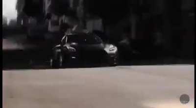 My daddy has a GTR🖕🏿