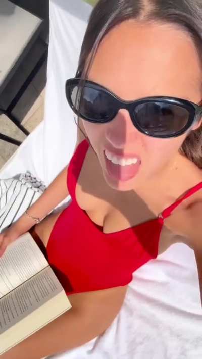 Liv at the pool