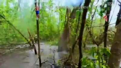 RU POV: Soldiers from the UAF 137th separate marine battalion come under mortar fire from Russian forces on the left bank of the Dnieper.