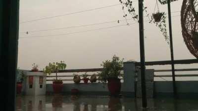 Who else loves rain?